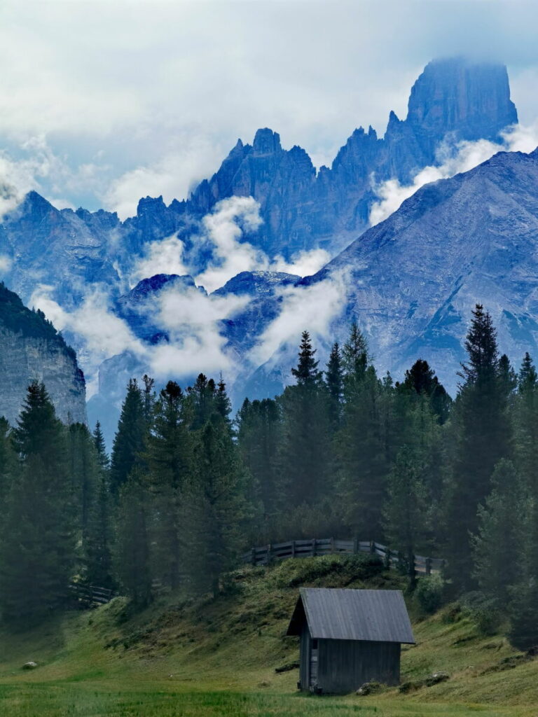 Das Pragsertal inmitten der fantastischen Kulisse der Dolomiten