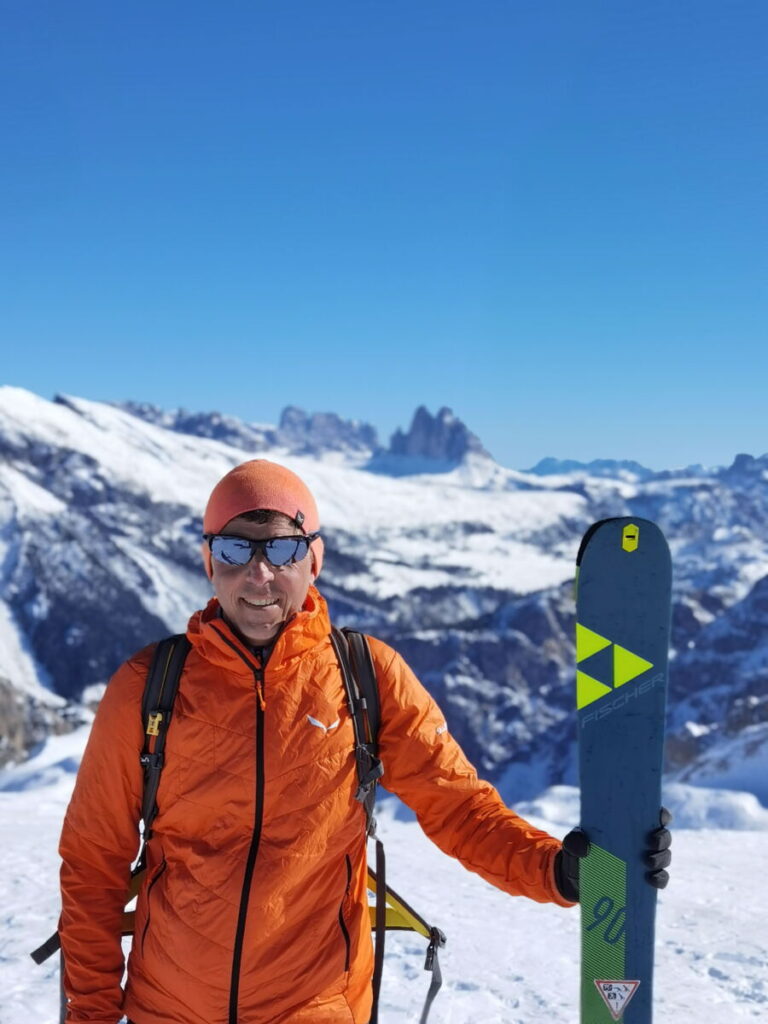 Die Pragser Wildsee Skitouren führen durch die atemberaubende Landschaft der Dolomiten