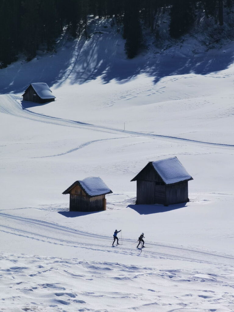 Den Pragser Wildsee Winter beim Langlaufen genießen - auf der Plätzwiese Loipe