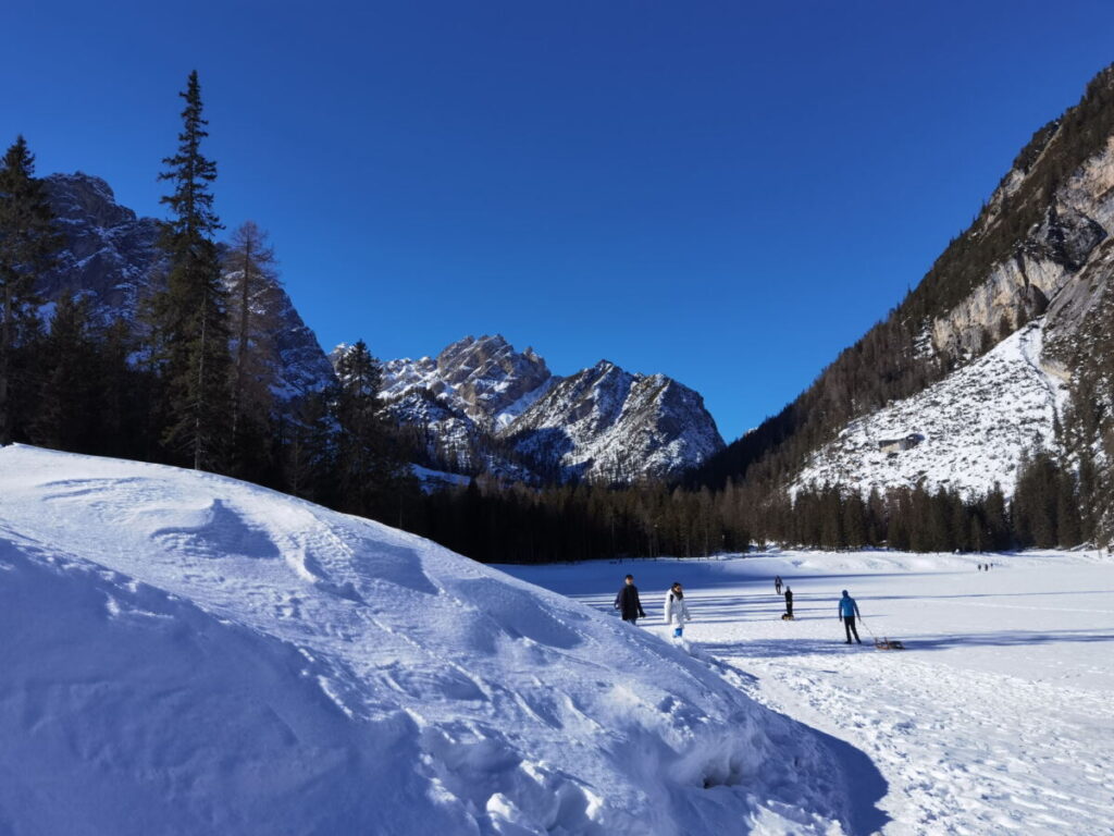 Der Pragser Wildsee Winter am Südufer