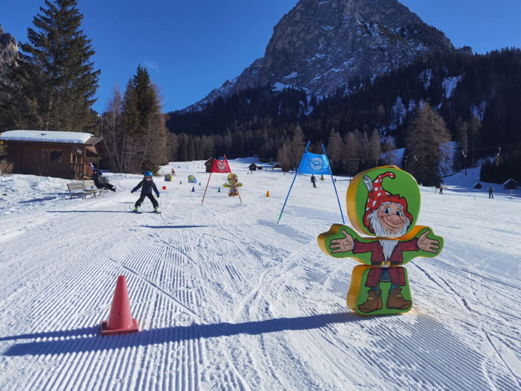 Skigebiet Prags - Kinder lieben diese Kinderabfahrt mit den Figuren 
