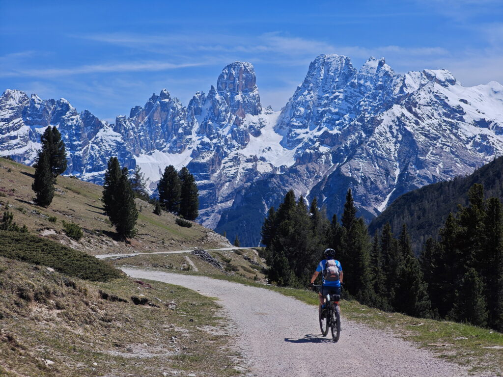Unser Tipp: Am besten mit dem Fahrrad die Dolomiten erkunden!